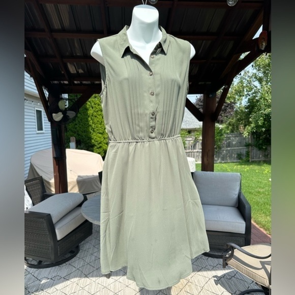 Maison Jules Brand (Set of Two) Green and Maroon Dresses Size Large - Picture 7 of 11